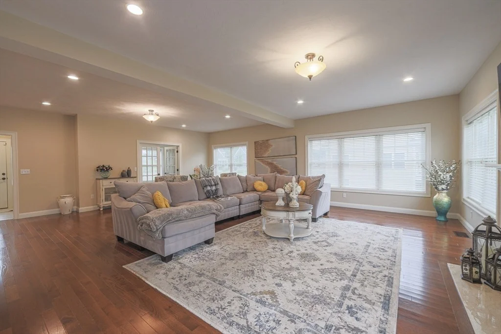Photo of 61 Tamarack Rd