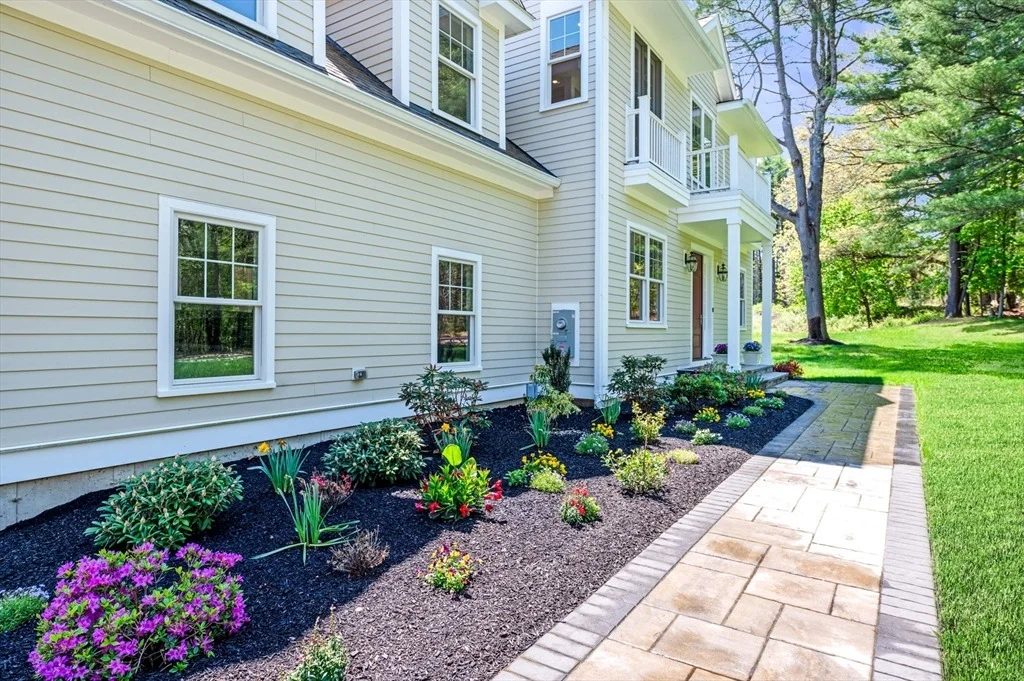Photo of 333 Perkins Row