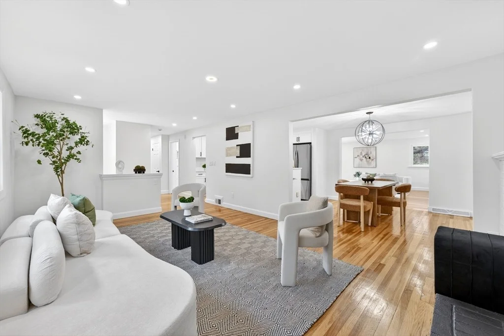 Photo of 6 Sunset Dr