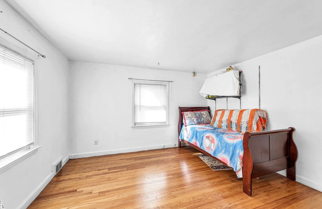 Photo of 135 Emerson St
