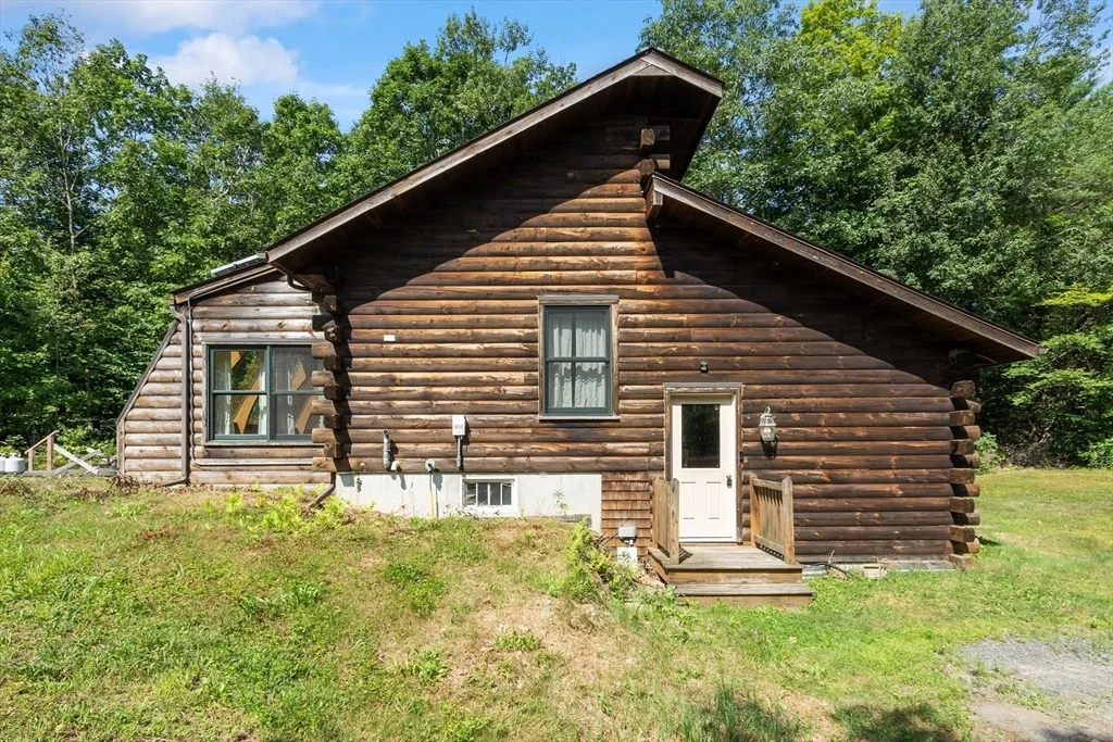 Photo of 95 School House Rd