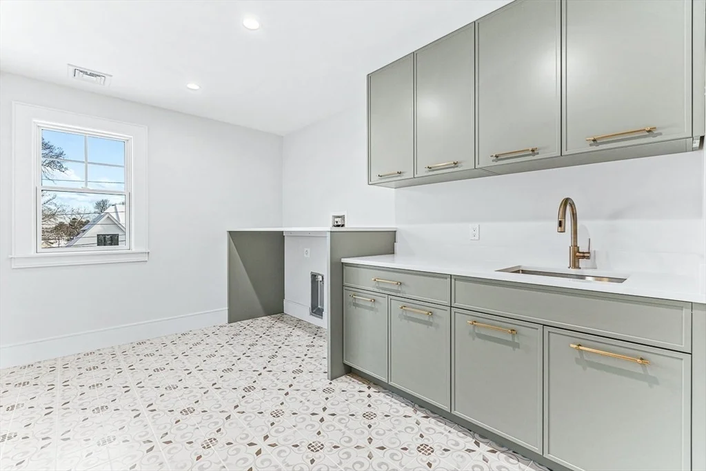 Photo of 123 Lawton Rd