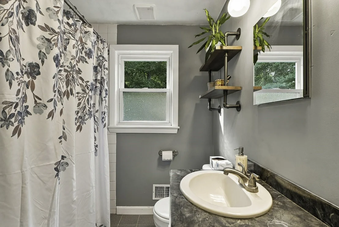 Photo of 35 Anthony Rd