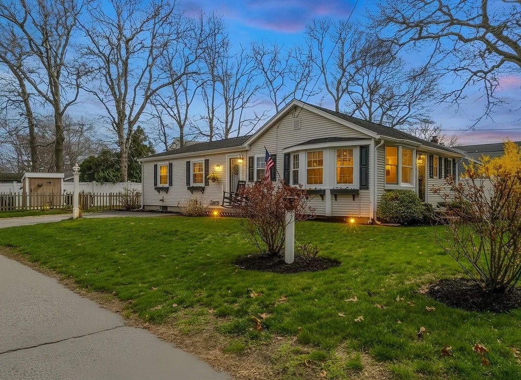 Photo of 25 Clover Ln