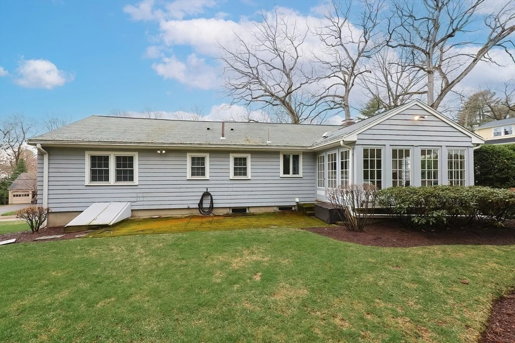 Photo of 35 Windemere Rd