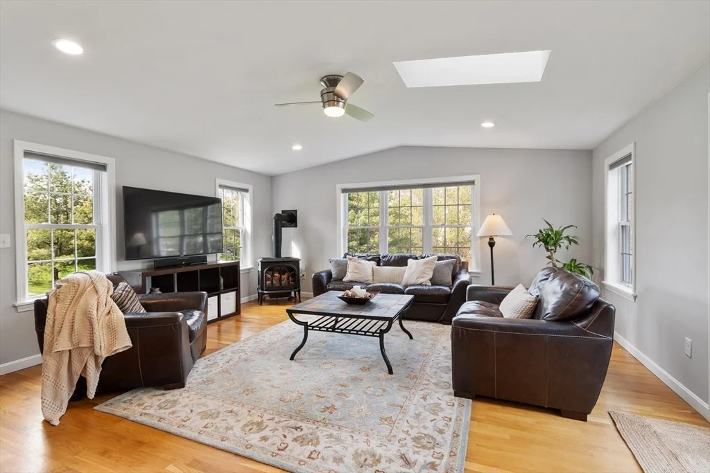 Photo of 2 Greenbrier Drive