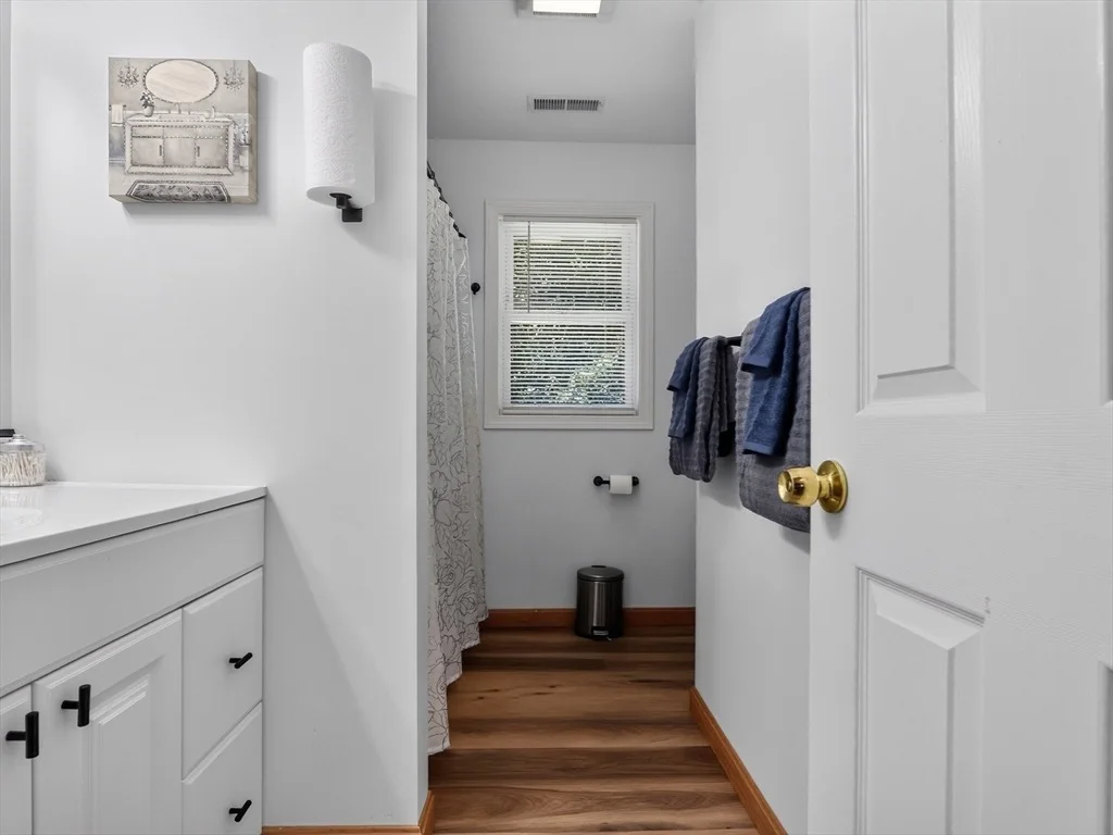 Photo of 40 Bissell Ave