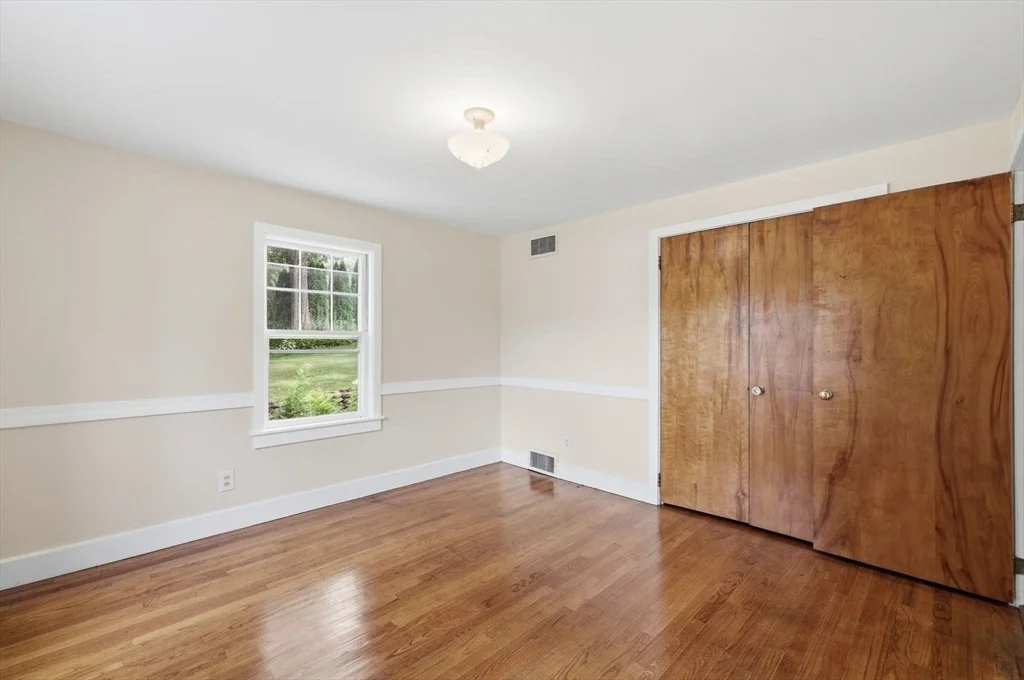 Photo of 375 Fredette Street