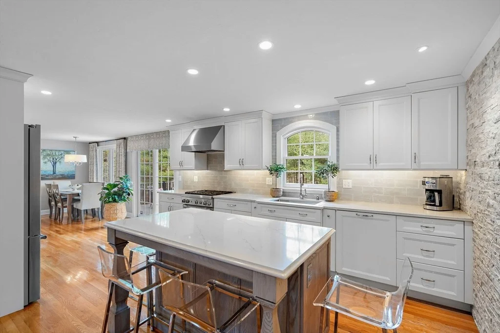 Photo of 16 Christopher Dr