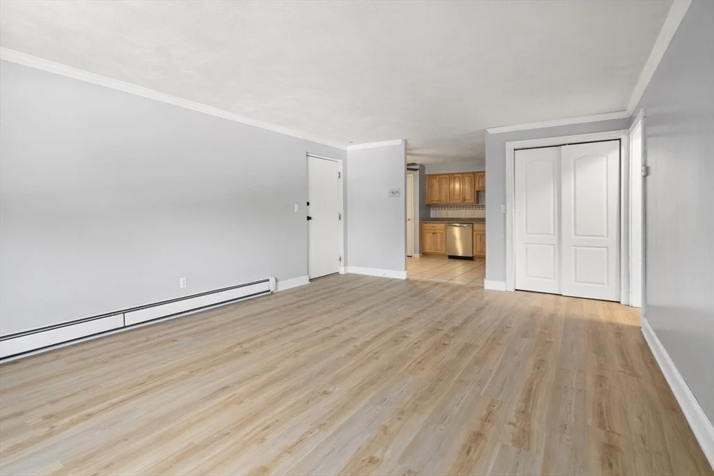 Photo of Unit 405 at 80 Walnut Street