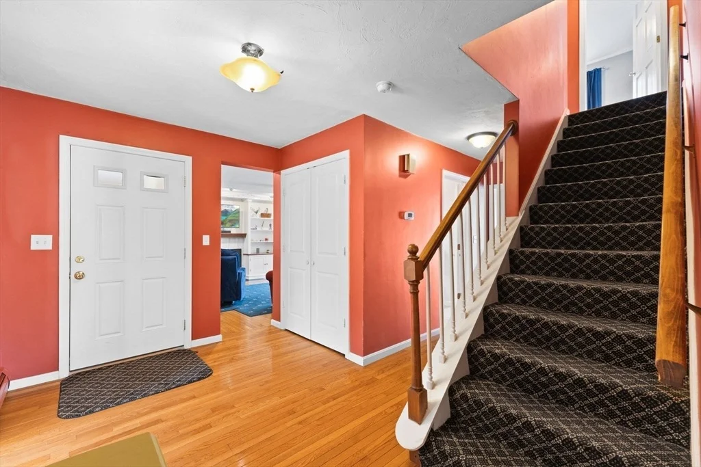 Photo of 40 Tabway Ln