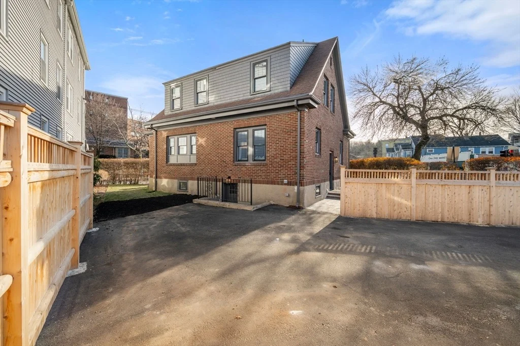 Photo of 209 High St