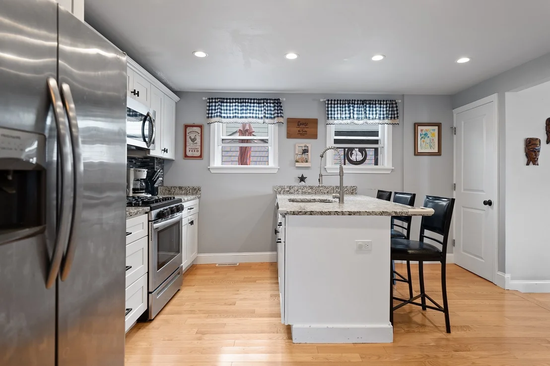 Photo of 10 Windsor Ave