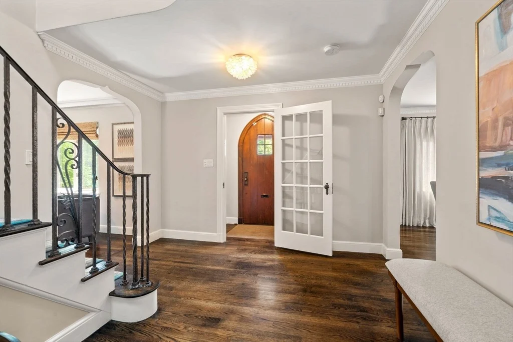 Photo of 142 Beverly Rd.