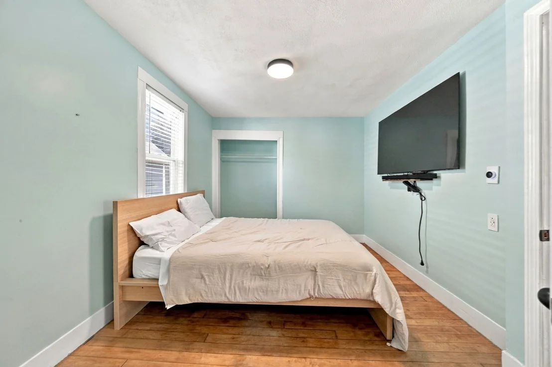Photo of 6 Clifton Ave