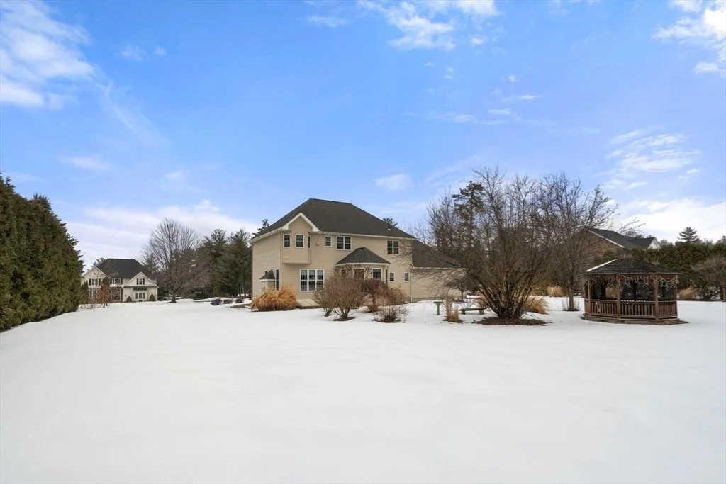 Photo of 18 Lexington Cir