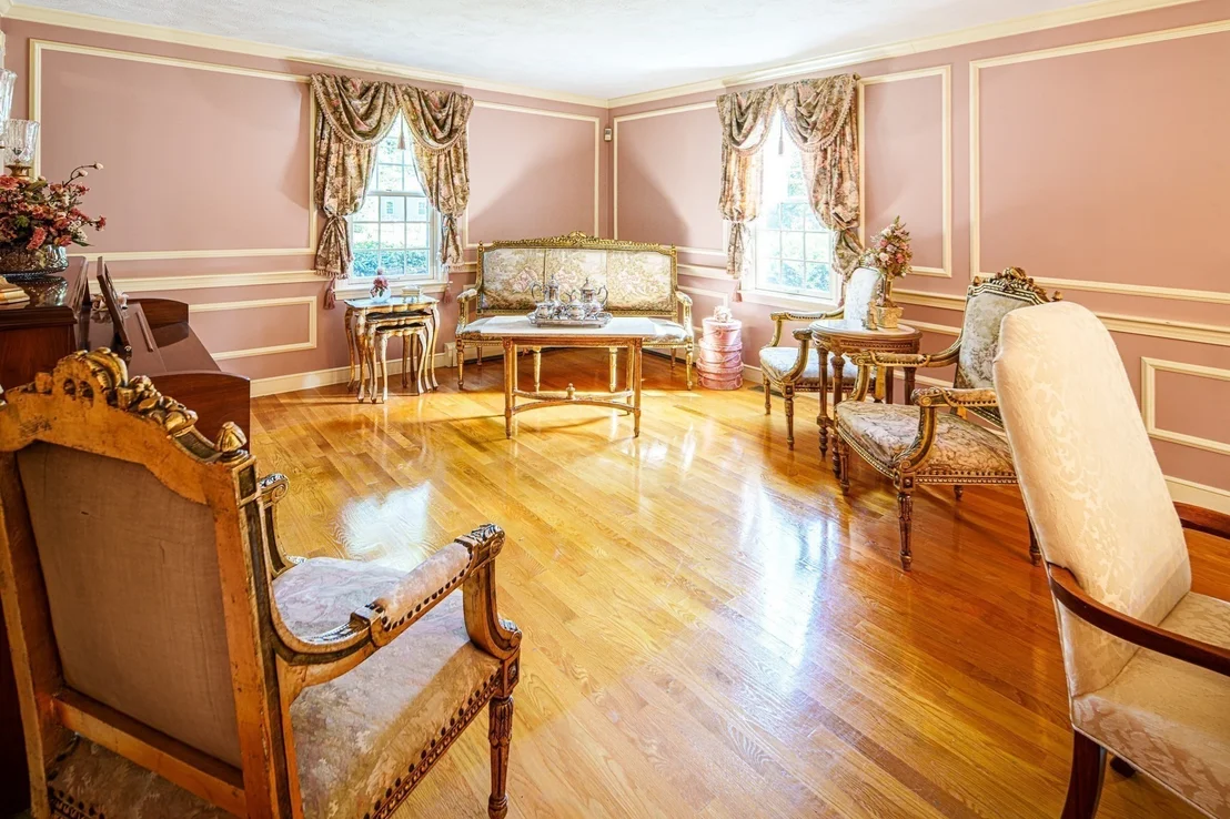 Photo of 12 Clarridge Circle