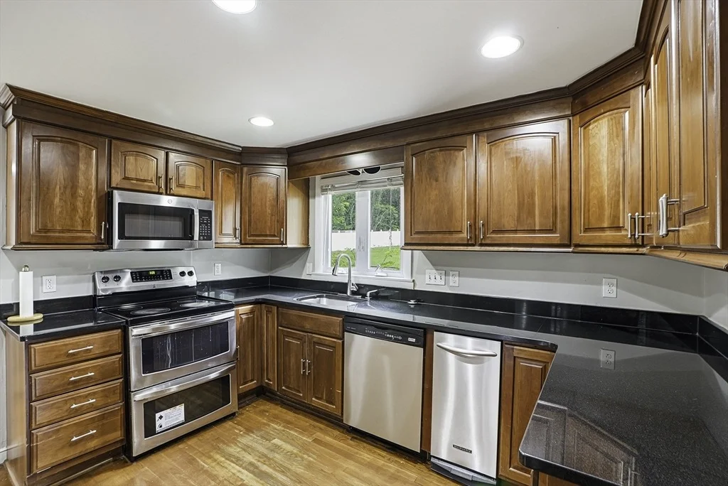 Photo of 57 Lanewood Ave