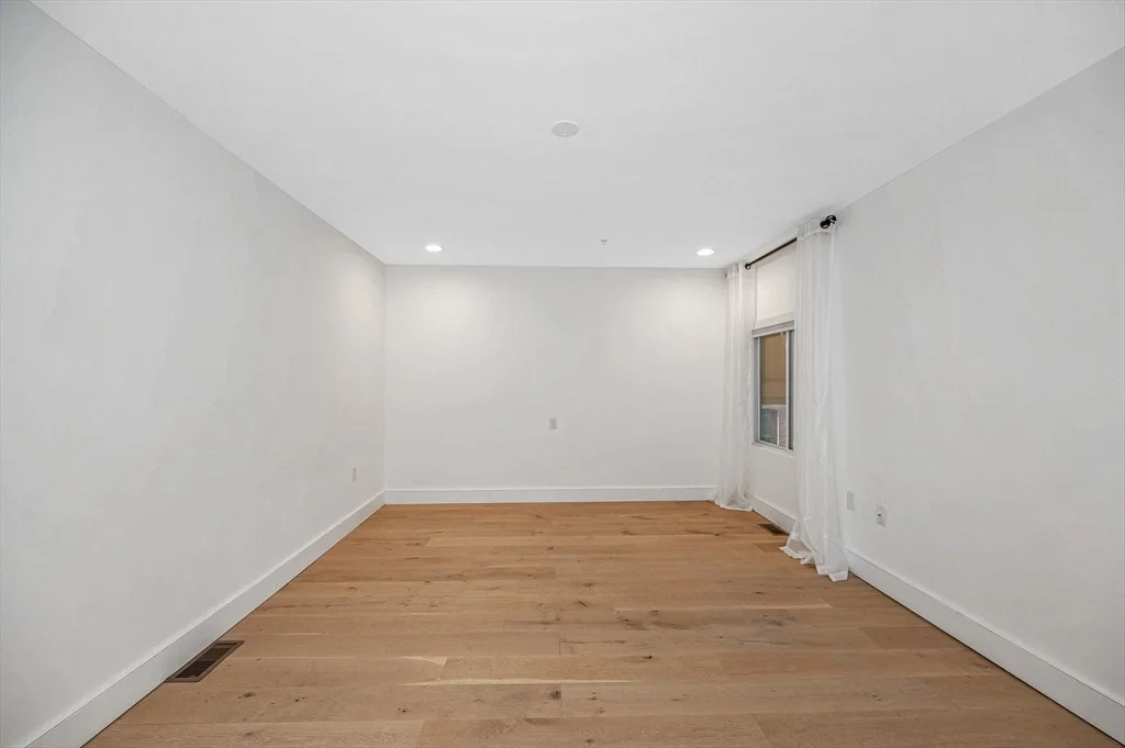 Photo of Unit 205 at 17 Kearney Sq