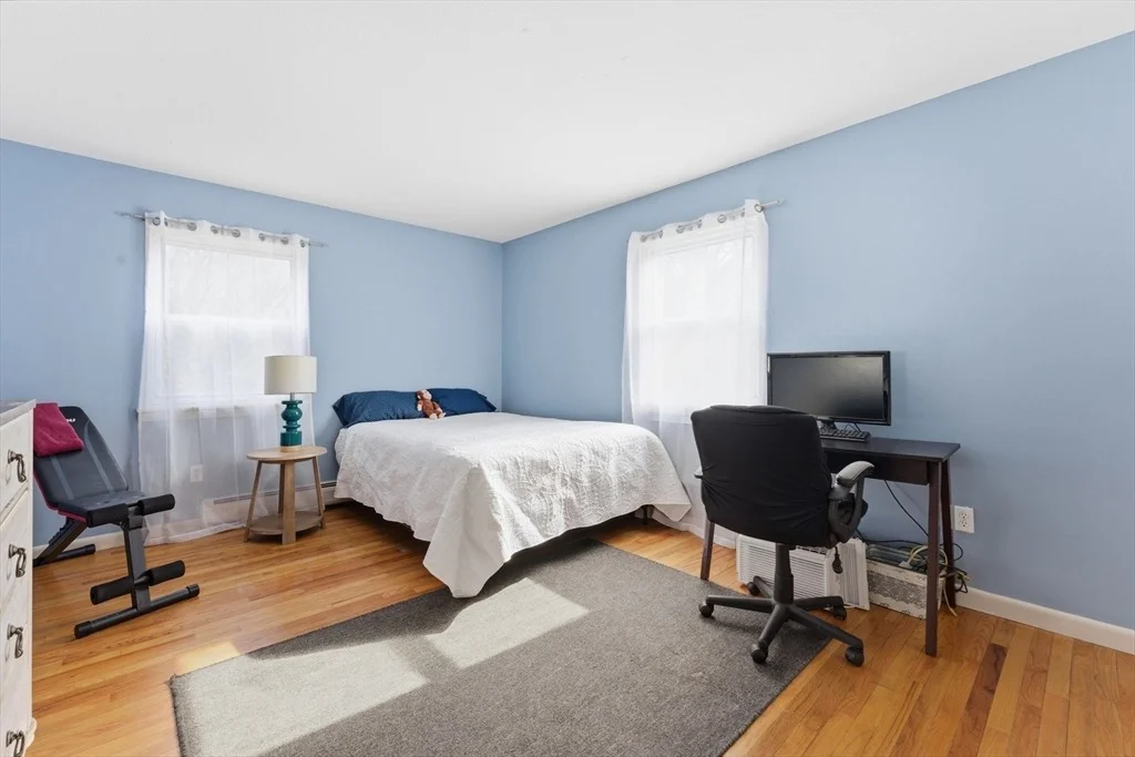Photo of Unit B at 80 Colonial Cir
