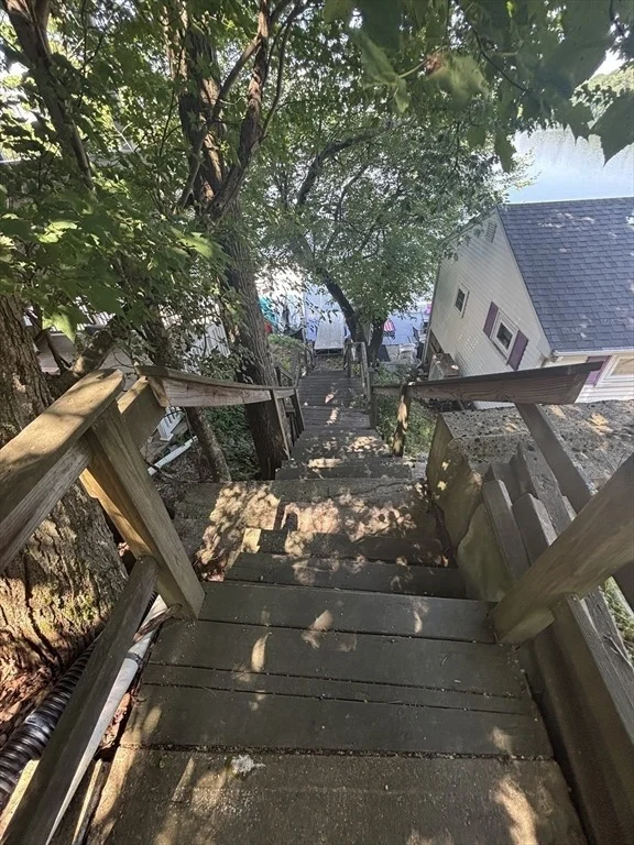 Photo of 570 Eastside Road