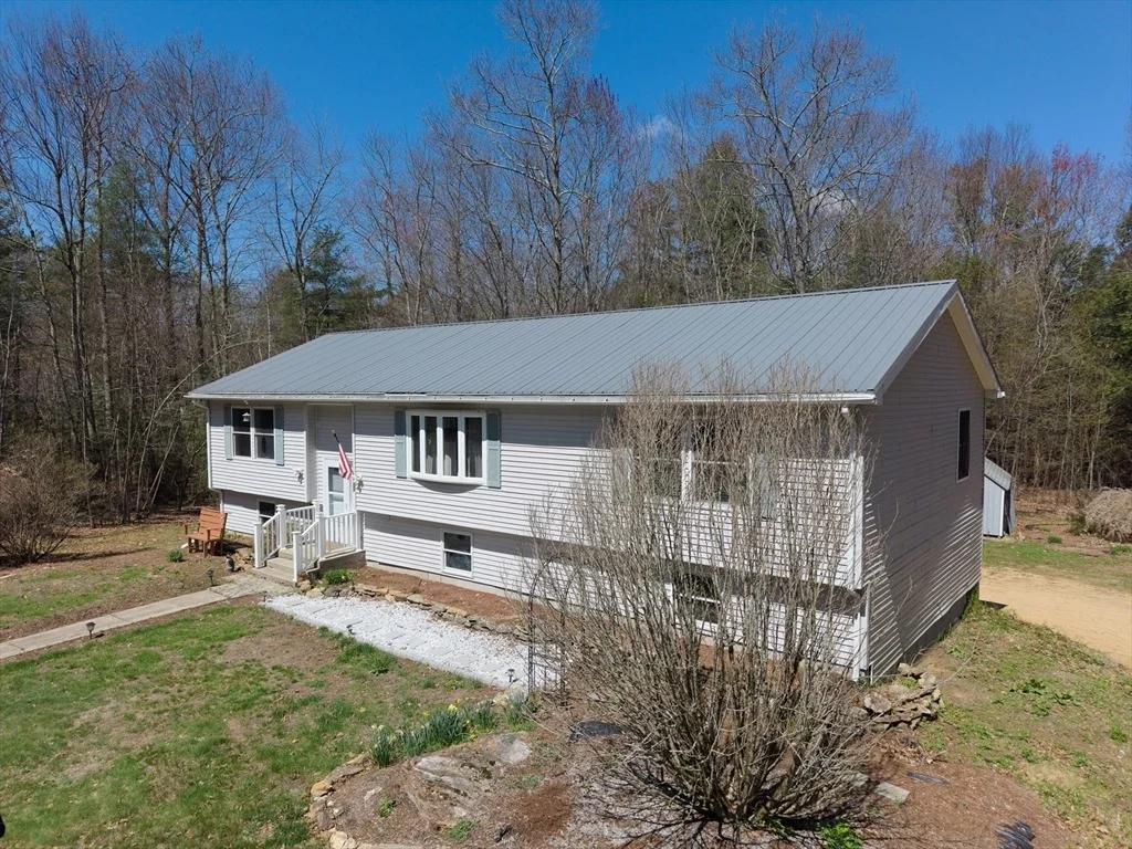 Photo of 2266 Old Turnpike Rd