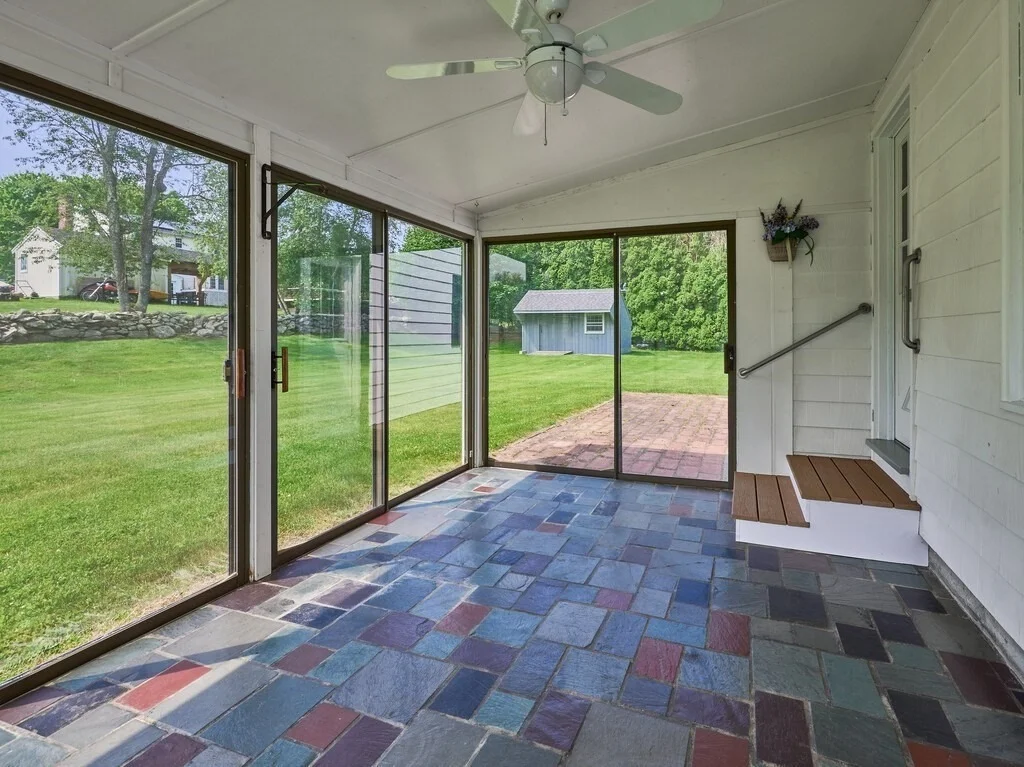 Photo of 32 Westview Dr