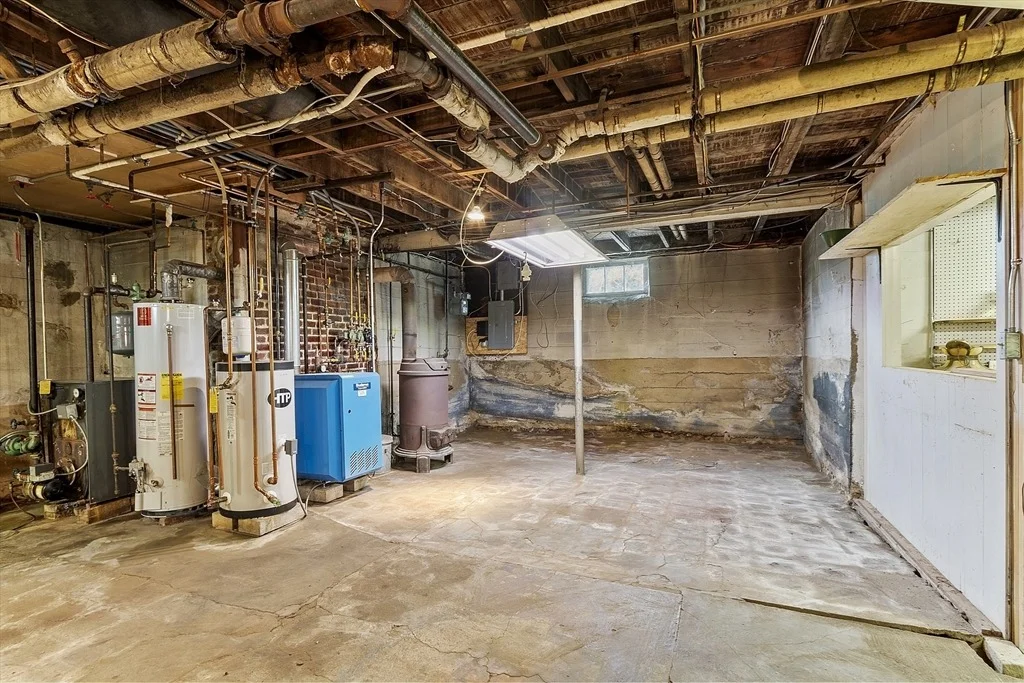 Photo of 5 Hoover Ave