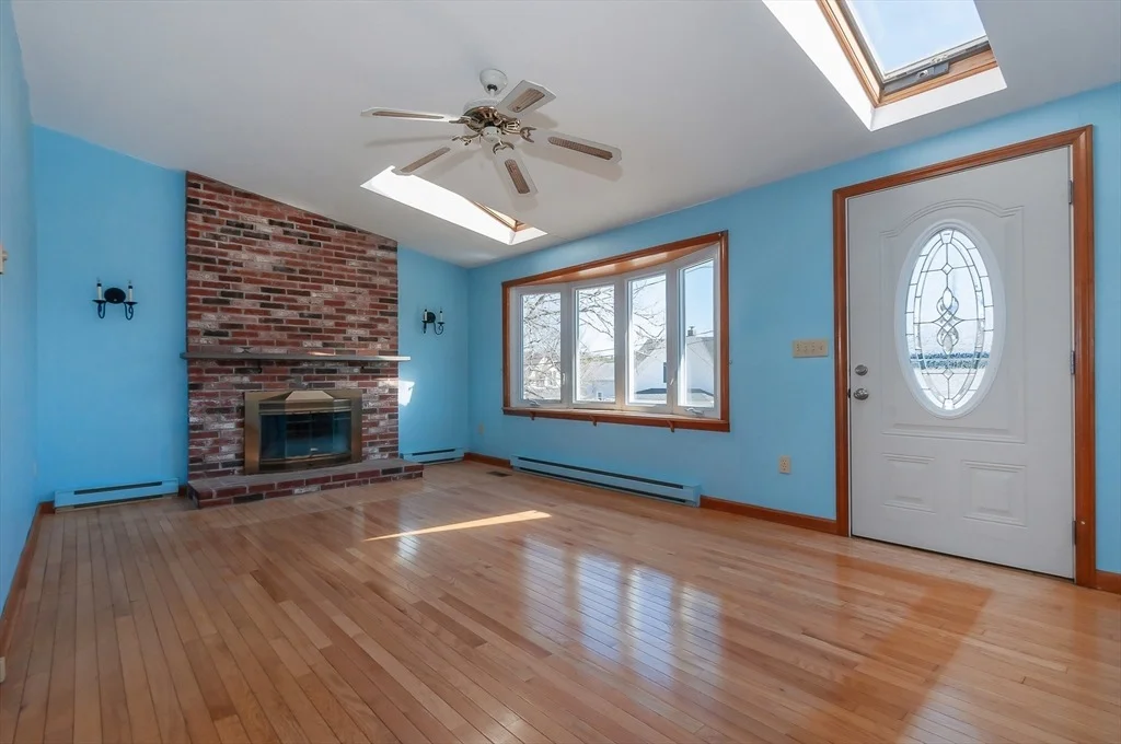 Photo of 7 Roosevelt St