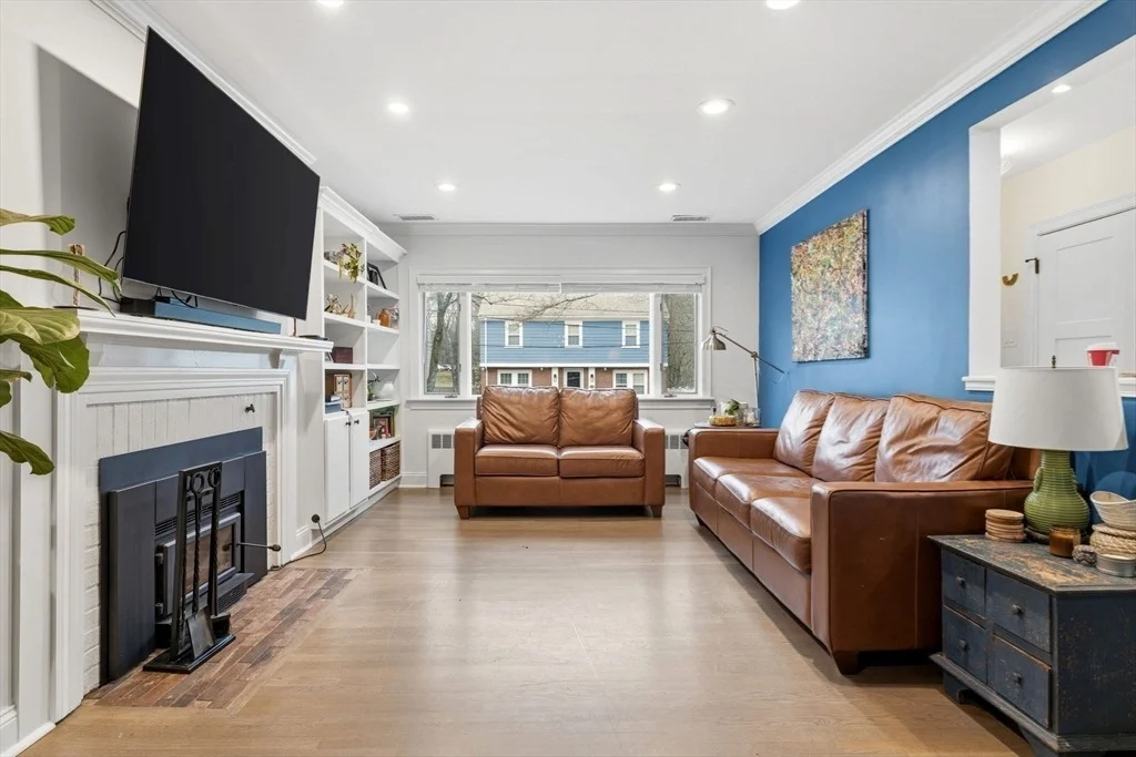 Photo of 25 Clearwater Rd