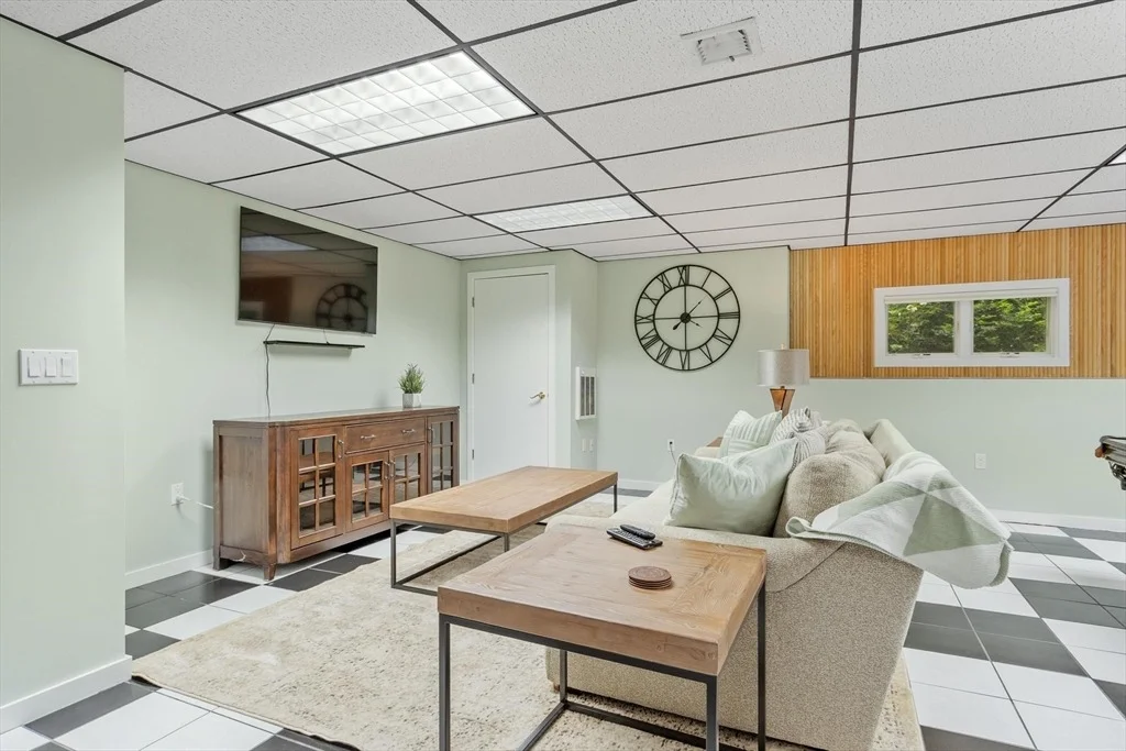 Photo of 60 Commonwealth Cir