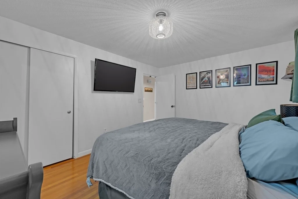 Photo of 28 Yale Dr