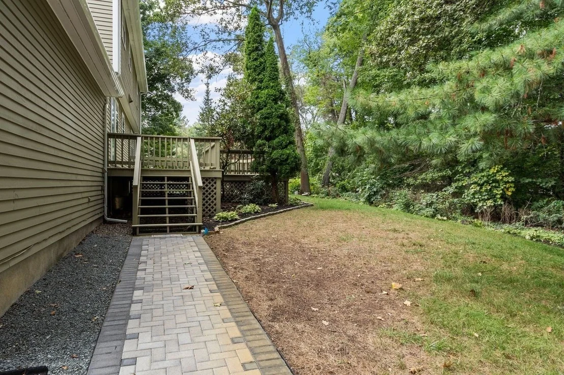 Photo of 4 Apple Tree Ln