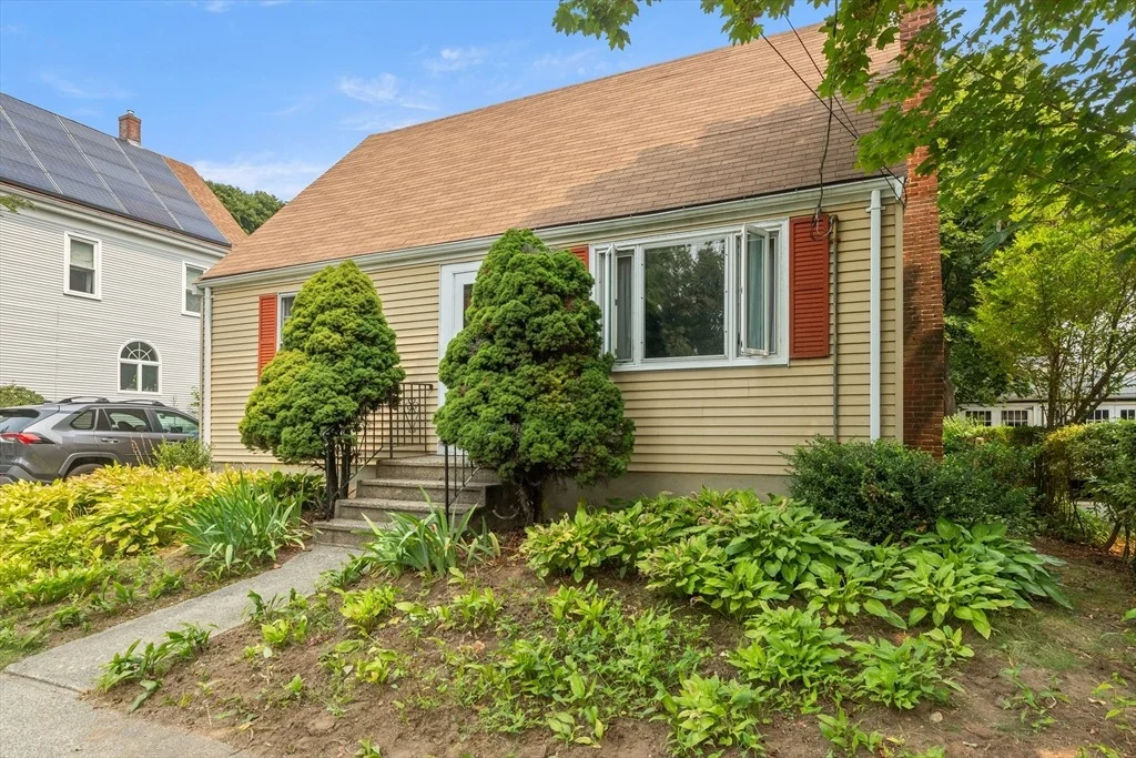 Photo of 9 Maple Avenue