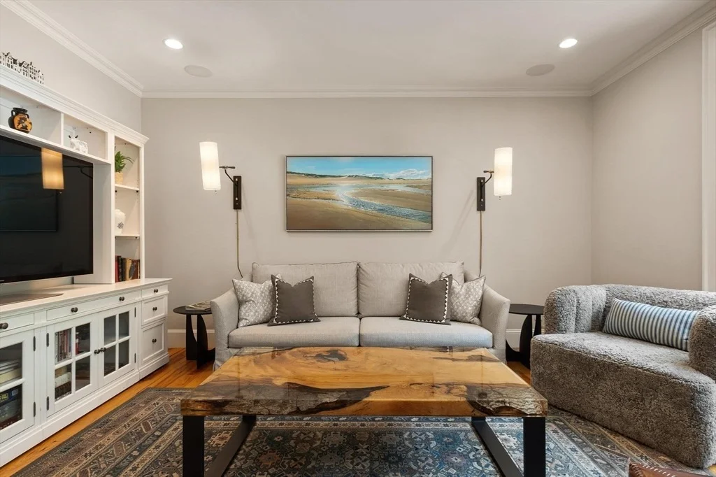 Photo of 61 Whitney Road