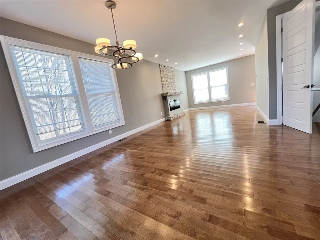 Photo of 465 Montgomery Rd
