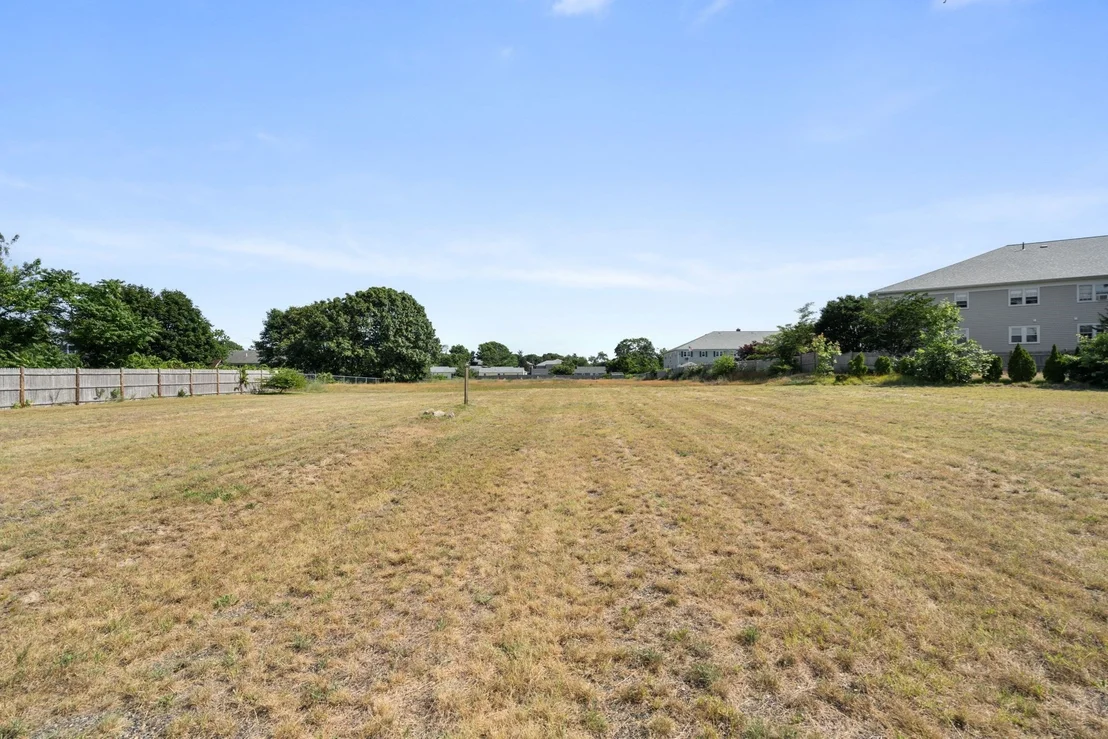 Photo of 645 Main St Back Lot