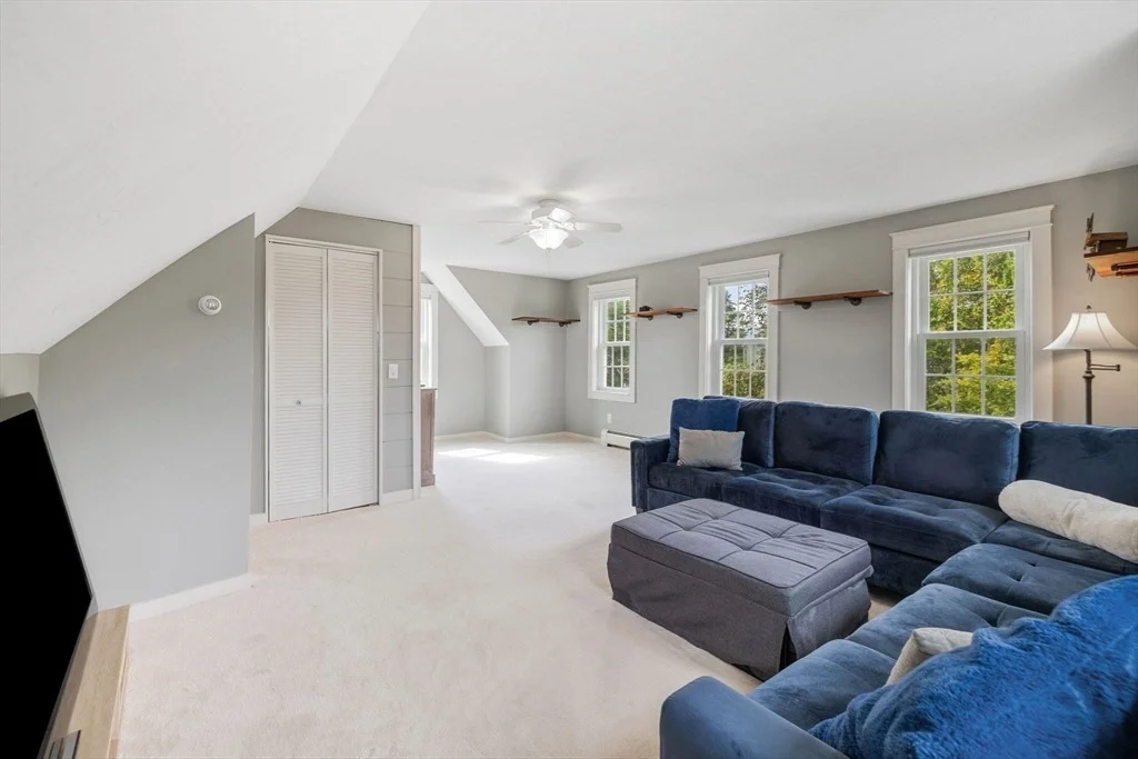 Photo of 17 Holway Dr