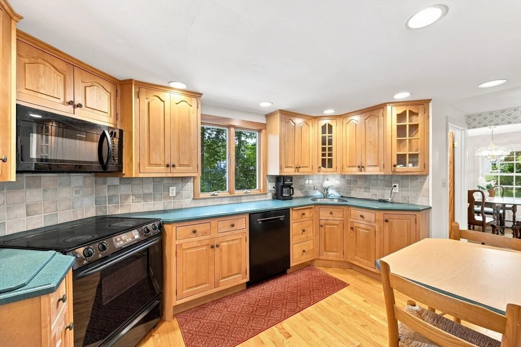 Photo of 6 Cedarview Rd