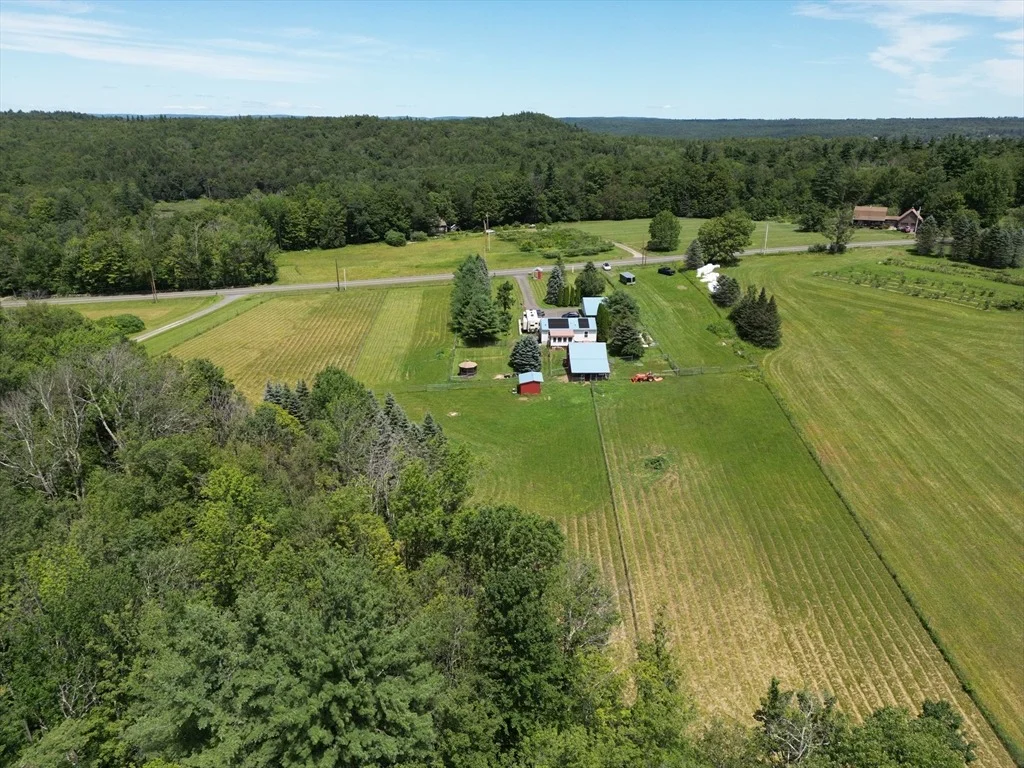 Photo of 527 Old Post Rd