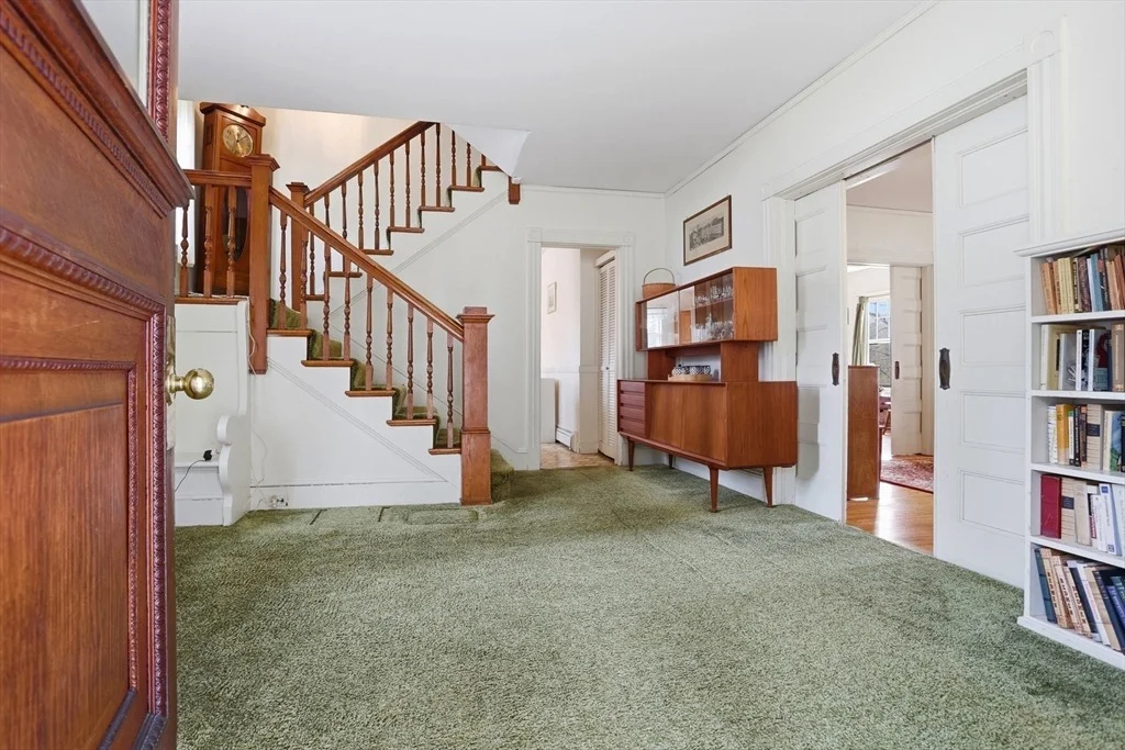 Photo of 242 Lexington Rd