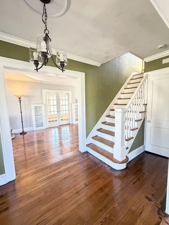 Photo of 180 Russell Rd