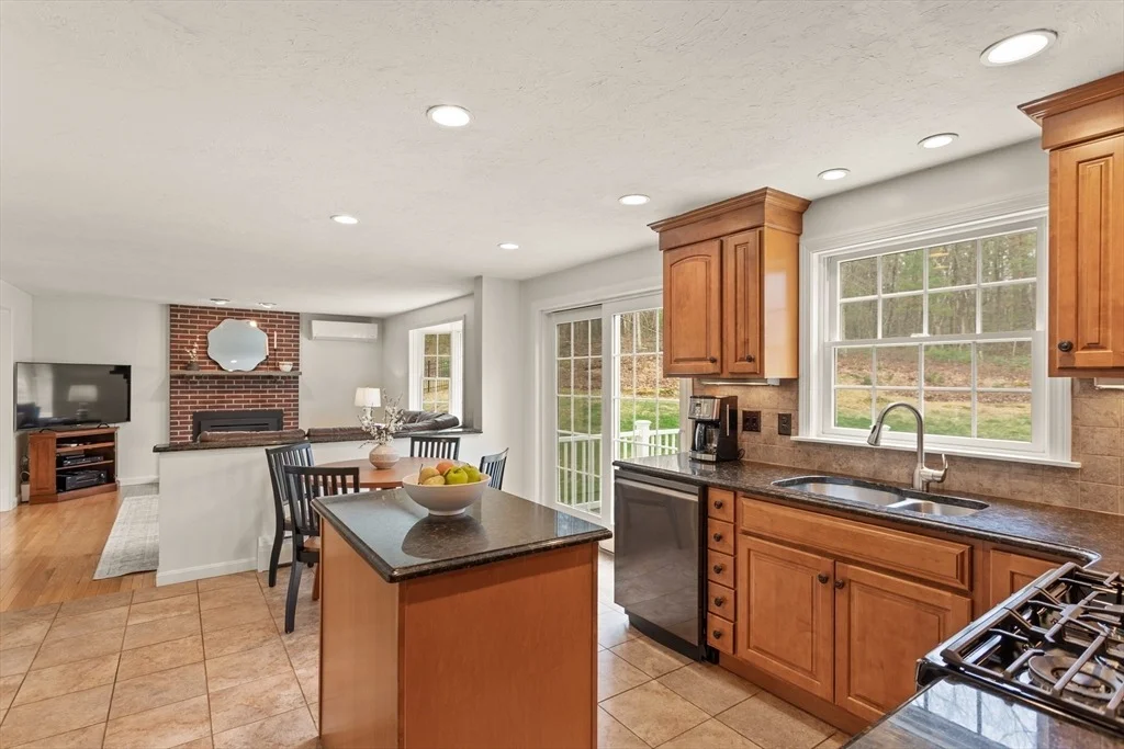 Photo of 4 Ledgewood Dr