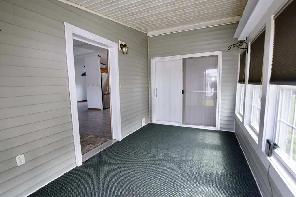 Photo of 29 Lyn Ln.