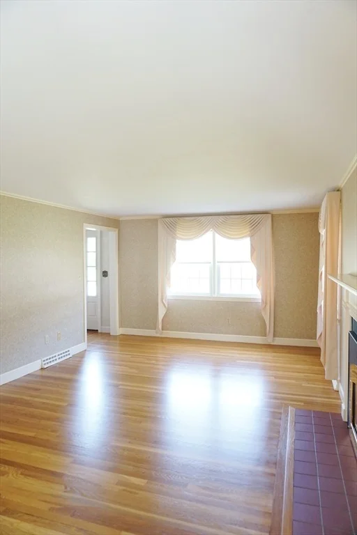 Photo of 40 Miriam Ln