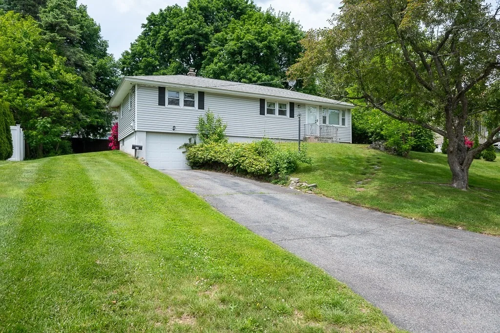 Photo of 27 Chevy Chase Rd