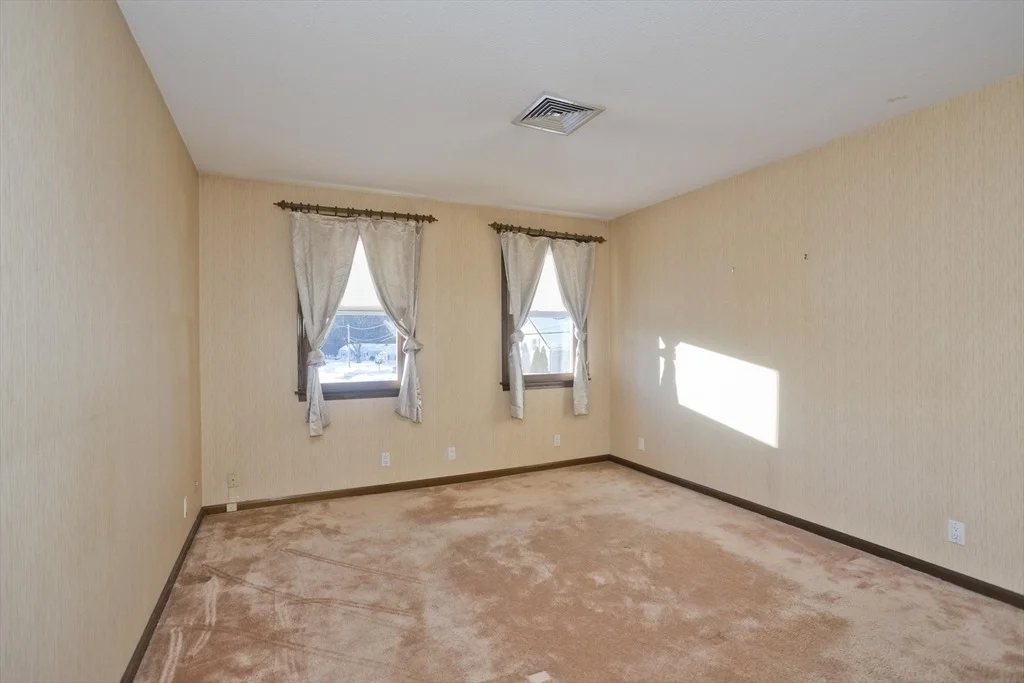 Photo of 119 Oakridge St.