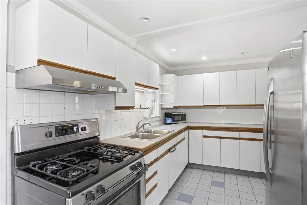 Photo of 20 Concord Dr