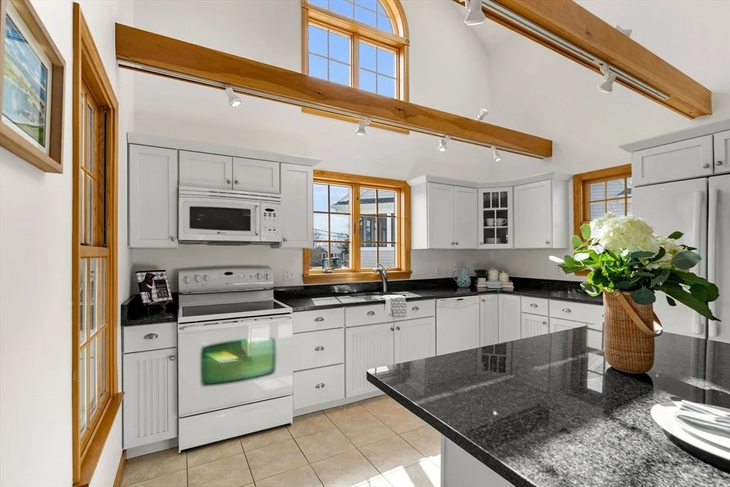 Photo of 135 Leeward