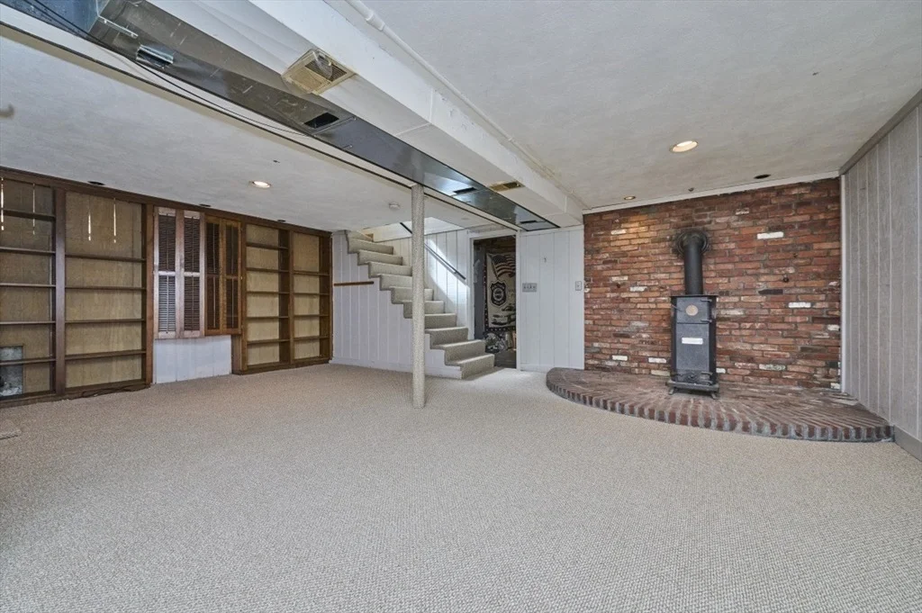 Photo of 12 Shore Rd